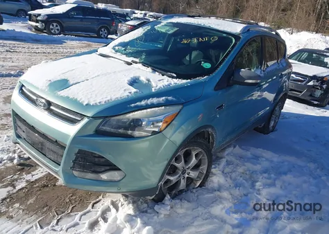 2013 Ford Escape Titanium z USA, uszkodzony, nr VIN 1FMCU9J91DUB27529